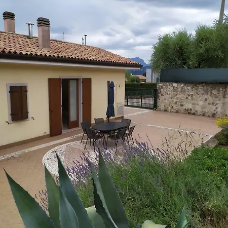 Con Giardino A Cisano Di شقة *