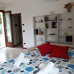 Con Giardino A Cisano Di Апартаменти
