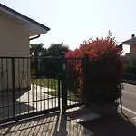 Апартаменти Con Giardino A Cisano Di Бардоліно