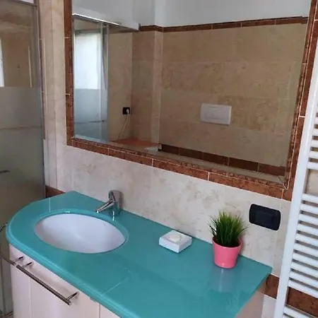 Apartment Con Giardino A Cisano Di Bardolino