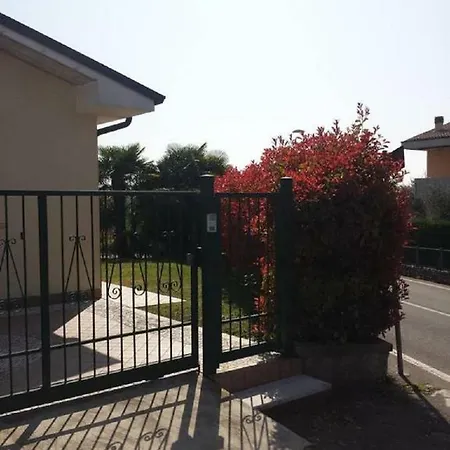 Apartment Con Giardino A Cisano Di Bardolino