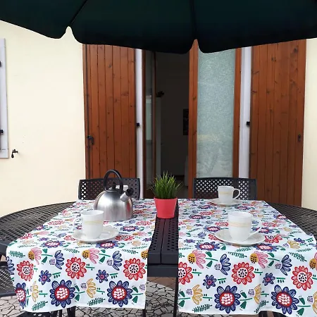 Con Giardino A Cisano Di Апартаменти
