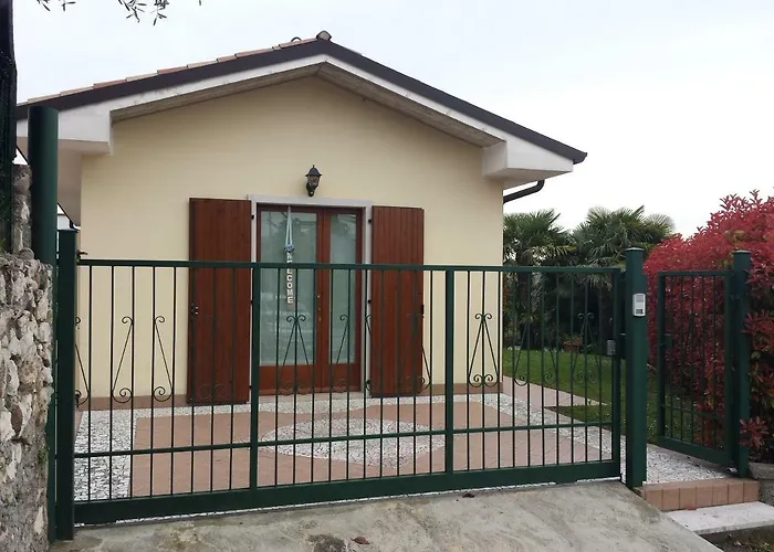 Apartament Con Giardino A Cisano Di *